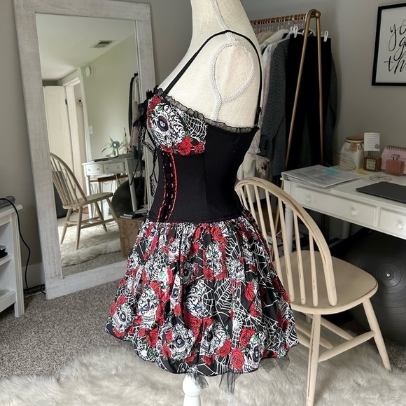 • Lip Service • Day of the Dead Costume - Picture 12 of 16